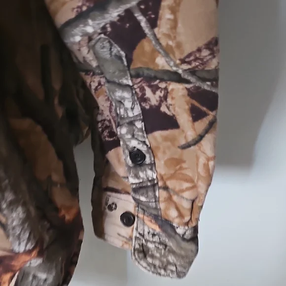 Outfitters Ridge Camo Jacket - Picture 8 of 11